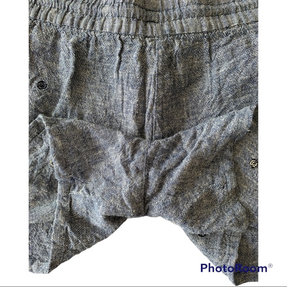 ✨OLD NAVY SHORTS SIZE L - Picture 9 of 9